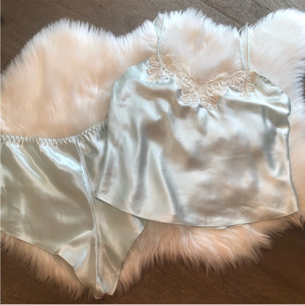 Vintage Victoria’s Secret Gold Label 2 Piece Set Cami & Shorts Lingerie